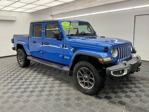 Used 2020 Jeep Gladiator Overland image 3