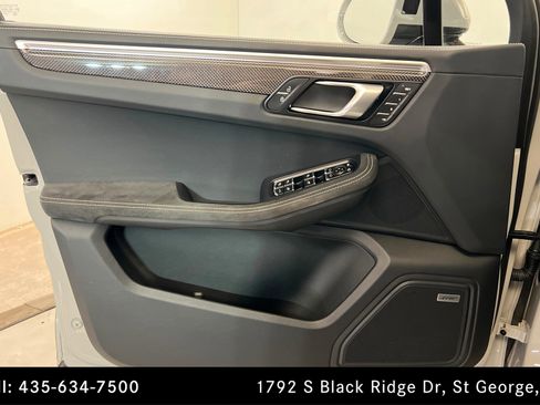 Used 2021 Porsche Macan GTS AWD/4WD image 14