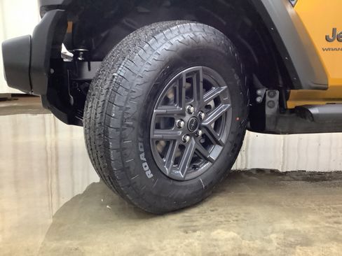 New 2026 Jeep Wrangler Unlimited Sport AWD/4WD image 27