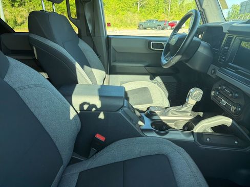 Used 2023 Ford Bronco Big Bend AWD/4WD image 3