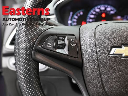 Used 2019 Chevrolet Trax LT FWD image 15