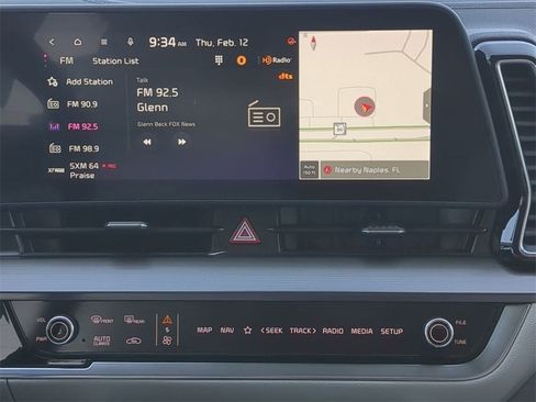 Used 2025 Kia Sportage EX image 19