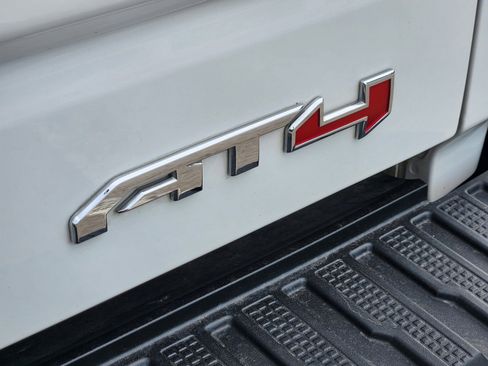 Used 2024 GMC Sierra 1500 AT4 w/ Technology Package AWD/4WD image 30