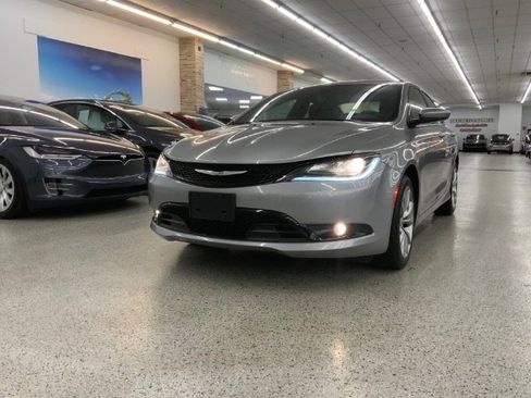 Used 2016 Chrysler 200 S image 38