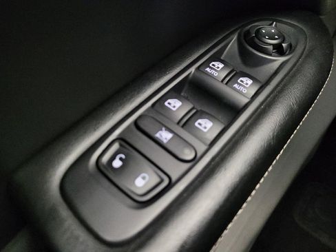 Used 2018 Jeep Compass Latitude image 27