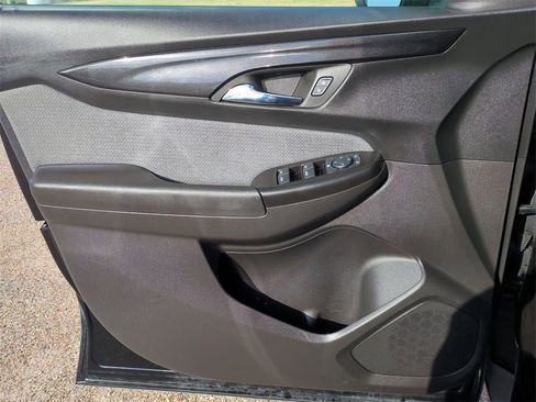 Used 2024 Chevrolet TrailBlazer LT w/ Driver Confidence Package image 21