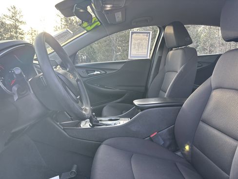 Used 2023 Chevrolet Malibu LT image 19