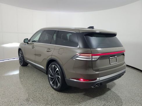 New 2025 Lincoln Aviator Reserve image 3
