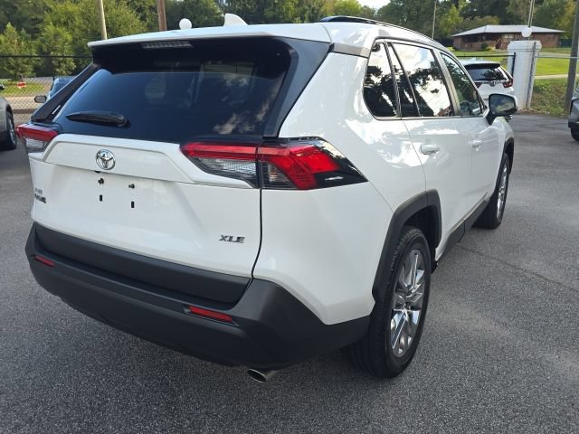 Used 2019 Toyota RAV4 XLE Premium FWD image 6