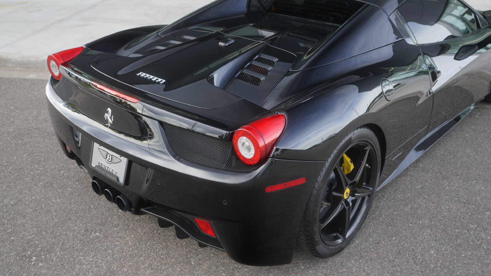 Used 2014 Ferrari 458 Spider RWD image 16