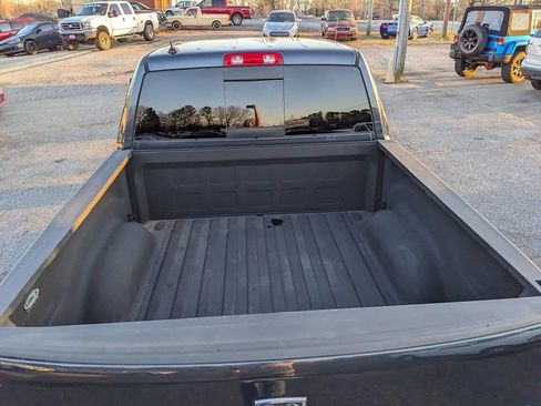 Used 2015 RAM 1500 Laramie w/ Convenience Group image 7