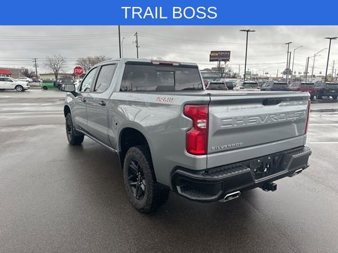 Used 2023 Chevrolet Silverado 1500 LT Trail Boss w/ Convenience Package II AWD/4WD image 4