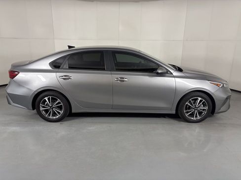 Used 2023 Kia Forte LXS w/ LXS Technology Package FWD image 9