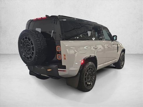 New 2026 Land Rover Defender 110 OCTA image 5