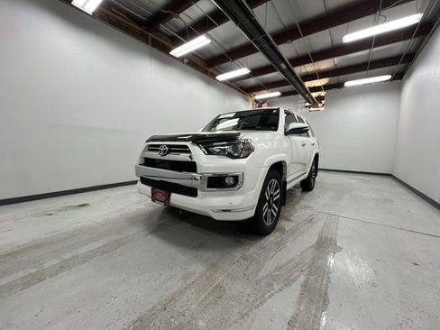 Used 2020 Toyota 4Runner Limited image 4