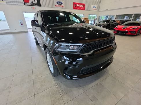 Used 2025 Dodge Durango GT AWD/4WD image 4