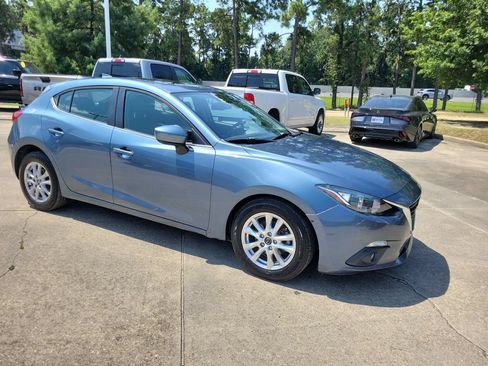 Used 2016 MAZDA MAZDA3 i Touring w/ Popular Equipment Package FWD image 11