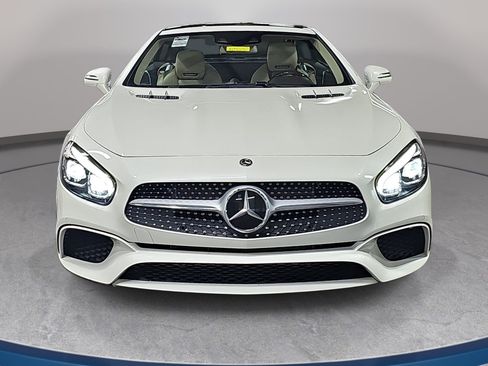 Used 2018 Mercedes-Benz SL 450 image 2