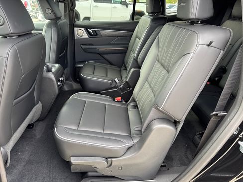 Used 2026 Buick Enclave Avenir w/ Super Cruise Package FWD image 22