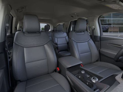 New 2025 Ford Explorer Active w/ Active Comfort Package image 10