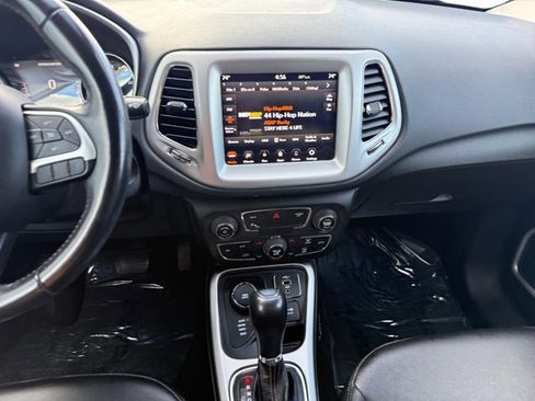 Used 2020 Jeep Compass Latitude w/ Popular Equipment Group image 15