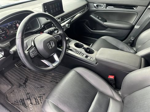 Used 2024 Honda Civic Sport Touring image 9