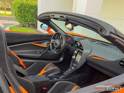 Used 2022 McLaren 720S Performance RWD image 28