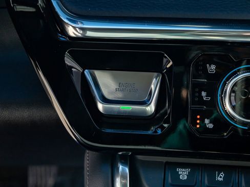 Used 2025 GMC Sierra 3500 Denali w/ Denali Reserve Package image 23