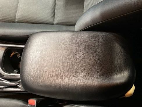 Used 2016 Toyota RAV4 LE image 17