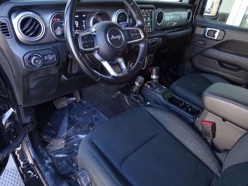 Used 2021 Jeep Wrangler Unlimited Sahara image 22