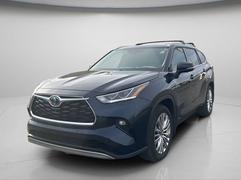 Used 2023 Toyota Highlander Platinum image 9