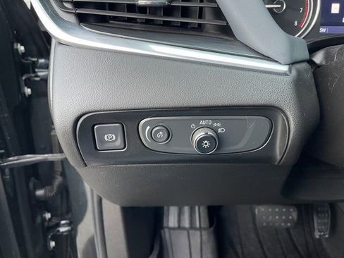 Used 2020 Buick Enclave Essence w/ Sound and Sites Package image 33