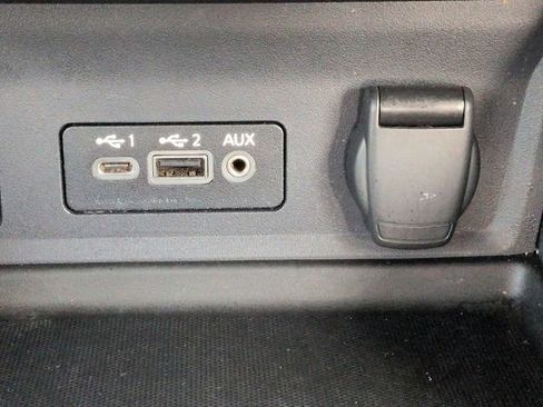 Used 2024 Nissan Sentra SV FWD image 20