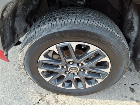 Used 2023 Toyota Tundra Limited w/ Power Package image 10