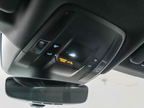 Certified 2025 Porsche Taycan AWD/4WD image 29
