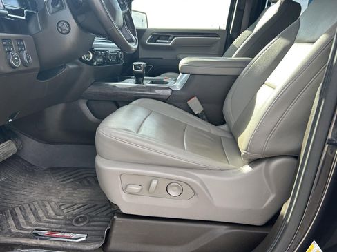 Used 2022 Chevrolet Silverado 1500 LTZ w/ LTZ Convenience Package II image 18