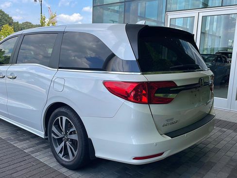 Used 2024 Honda Odyssey Touring image 17