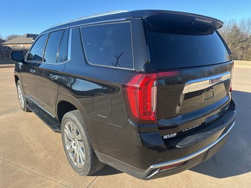 Used 2021 GMC Yukon SLT w/ SLT Luxury Plus Package image 3