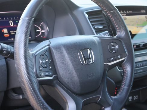 Certified 2022 Honda Passport TrailSport image 18