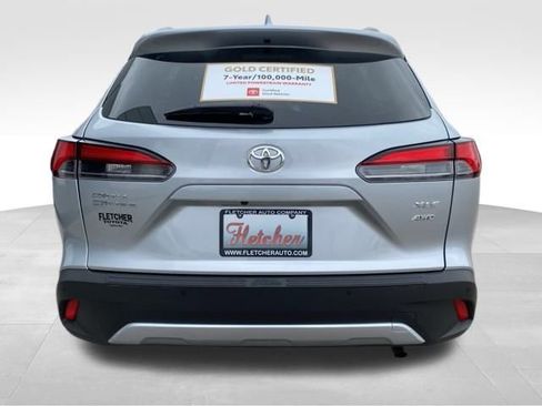 Certified 2024 Toyota Corolla Cross XLE image 3