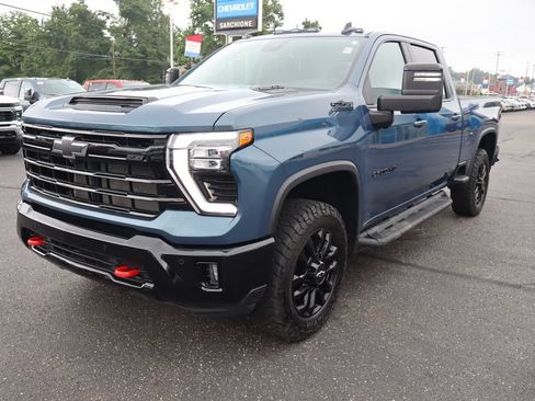 Used 2025 Chevrolet Silverado 2500 LT w/ Trail Boss Package AWD/4WD image 25
