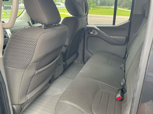 Used 2014 Nissan Frontier Desert Runner RWD image 22