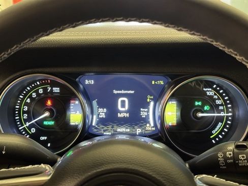 Used 2023 Jeep Wrangler Unlimited Sahara AWD/4WD image 31