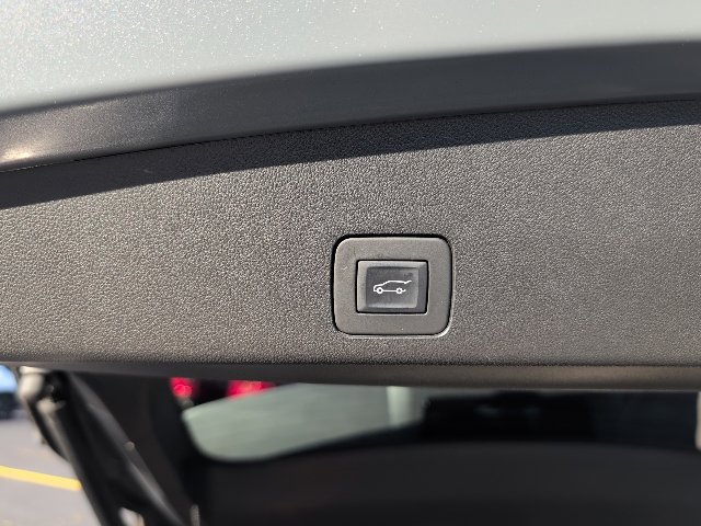 Used 2022 Buick Encore GX Essence w/ Advanced Technology Package AWD/4WD image 32