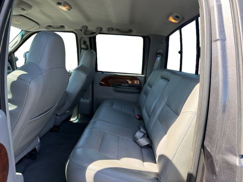 Used 2003 Ford F250 Lariat RWD image 16