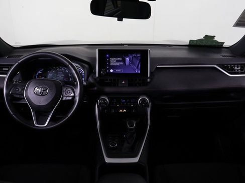 Used 2023 Toyota RAV4 SE image 8