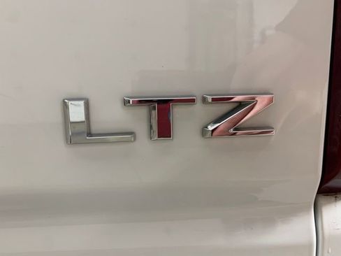 Used 2020 Chevrolet Silverado 1500 LTZ image 35