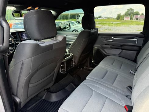Used 2021 RAM 1500 Big Horn AWD/4WD image 16
