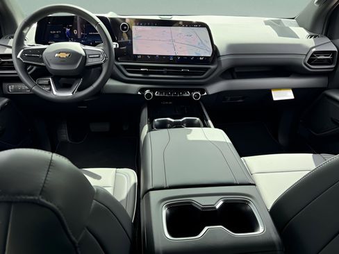 New 2026 Chevrolet Silverado EV LT image 15