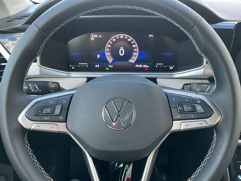 New 2025 Volkswagen Taos SE image 23